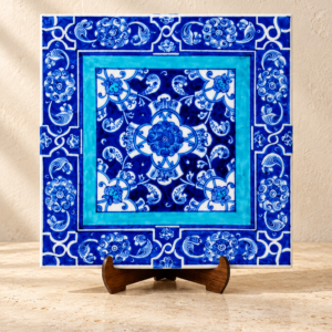 BabaBabanakkaş Desenli İznik Çini Karo – 20 × 20